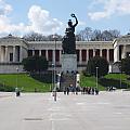 Bavaria Statue with another pantheon