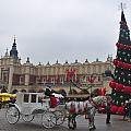 Rynek Główny full of Christmas decorations and preparations