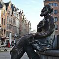  Charles Buls Sitting on the fountain with his dog